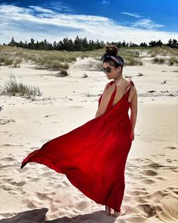 Katarzyna Cichopek feet photo thumbnail