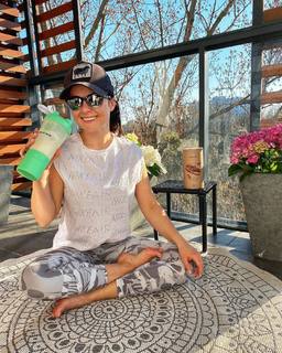 Katarzyna Cichopek feet photo thumbnail