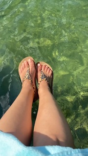 Katarzyna Cichopek feet photo thumbnail