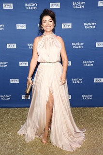 Katarzyna Cichopek feet photo thumbnail