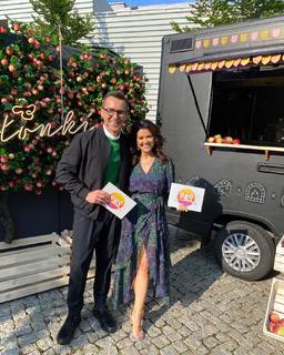 Katarzyna Cichopek feet photo thumbnail