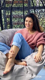 Katarzyna Cichopek feet photo thumbnail
