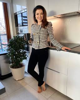 Katarzyna Cichopek feet photo thumbnail