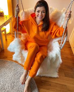 Katarzyna Cichopek feet photo thumbnail