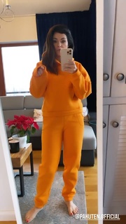 Katarzyna Cichopek feet photo thumbnail