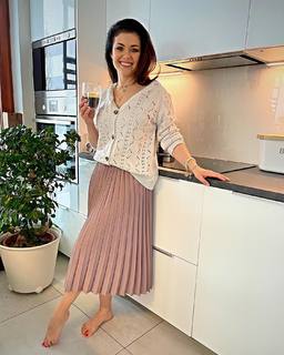 Katarzyna Cichopek feet photo thumbnail