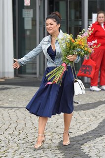 Katarzyna Cichopek feet photo thumbnail