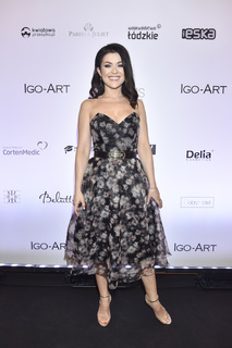 Katarzyna Cichopek feet photo thumbnail