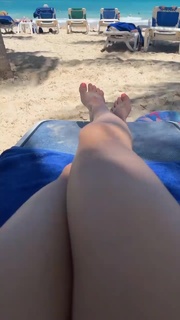 Katarzyna Cichopek feet photo thumbnail