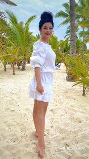 Katarzyna Cichopek feet photo thumbnail