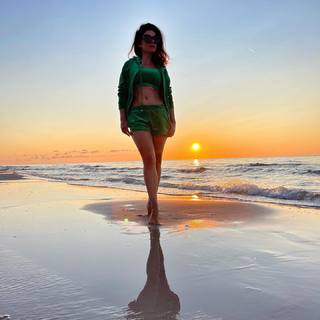 Katarzyna Cichopek feet photo thumbnail