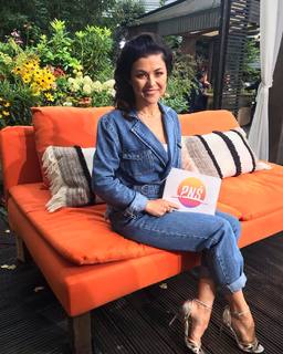 Katarzyna Cichopek feet photo thumbnail