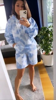 Katarzyna Cichopek feet photo thumbnail