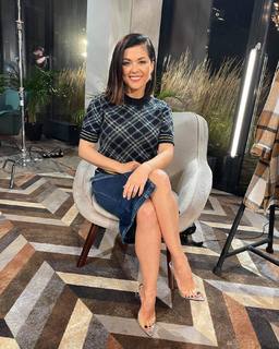 Katarzyna Cichopek feet photo thumbnail