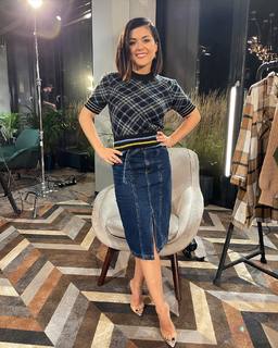 Katarzyna Cichopek feet photo thumbnail