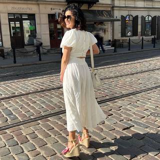 Katarzyna Cichopek feet photo thumbnail