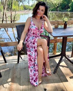 Katarzyna Cichopek feet photo thumbnail