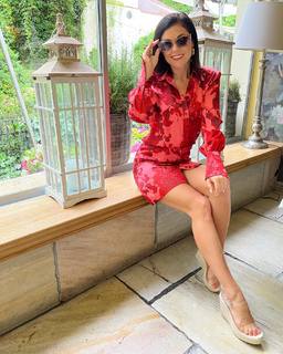 Katarzyna Cichopek feet photo thumbnail