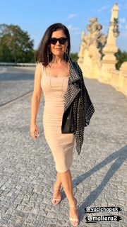 Katarzyna Cichopek feet photo thumbnail