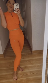 Katarzyna Cichopek feet photo thumbnail