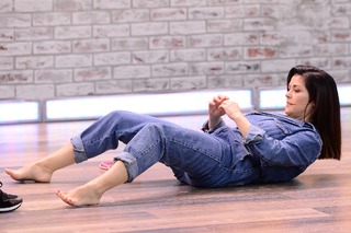 Katarzyna Cichopek feet photo thumbnail