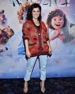 Katarzyna Cichopek feet photo thumbnail