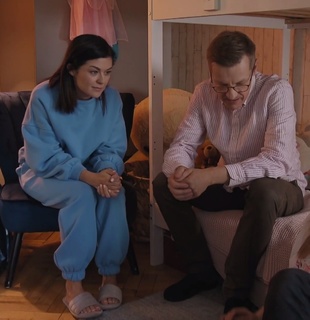 Katarzyna Cichopek feet photo thumbnail