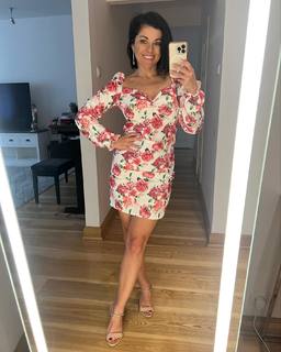 Katarzyna Cichopek feet photo thumbnail