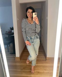 Katarzyna Cichopek feet photo thumbnail