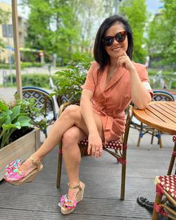 Katarzyna Cichopek feet photo thumbnail