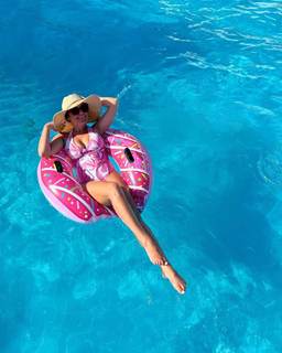 Katarzyna Cichopek feet photo thumbnail