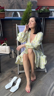 Katarzyna Cichopek feet photo thumbnail