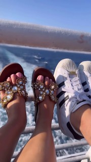 Katarzyna Cichopek feet photo thumbnail