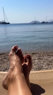 Katarzyna Cichopek feet photo thumbnail