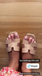 Katarzyna Cichopek feet photo thumbnail