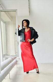Katarzyna Cichopek feet photo thumbnail
