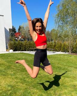 Katarzyna Glinka feet photo thumbnail