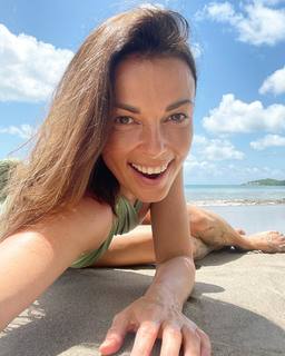 Katarzyna Glinka feet photo thumbnail