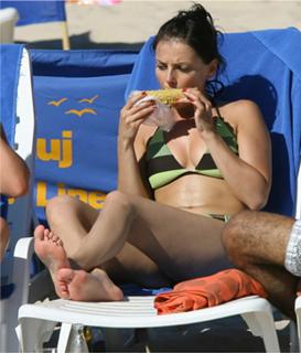 Katarzyna Glinka feet photo thumbnail