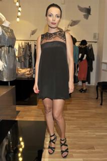 Katarzyna Glinka feet photo thumbnail