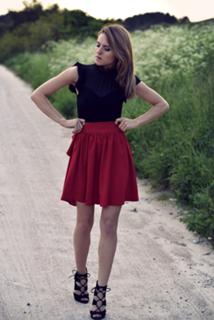 Katarzyna Tusk feet photo thumbnail