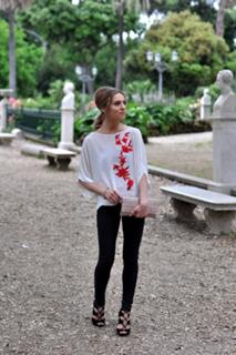 Katarzyna Tusk feet photo thumbnail