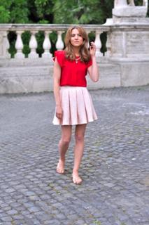 Katarzyna Tusk feet photo thumbnail