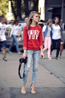 Katarzyna Tusk feet photo thumbnail