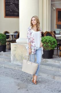 Katarzyna Tusk feet photo thumbnail