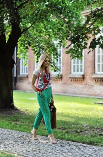 Katarzyna Tusk feet photo thumbnail