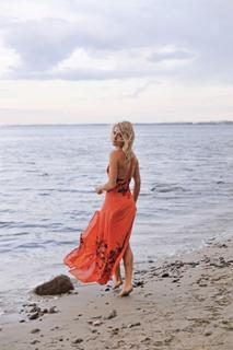 Katarzyna Tusk feet photo thumbnail