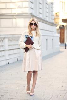 Katarzyna Tusk feet photo thumbnail