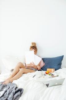 Katarzyna Tusk feet photo thumbnail