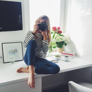 Katarzyna Tusk feet photo thumbnail